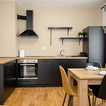 Relaxing In Carpe With Pool And Parking By Flat Manаger Apartman *