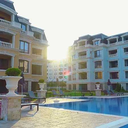 Relaxing In Carpe With Pool And Parking By Flat Manаger Apartman *